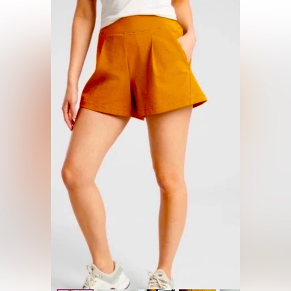 Athleta Pants - Athleta Textured Brooklyn Short in Tuscan Gold Womens 4